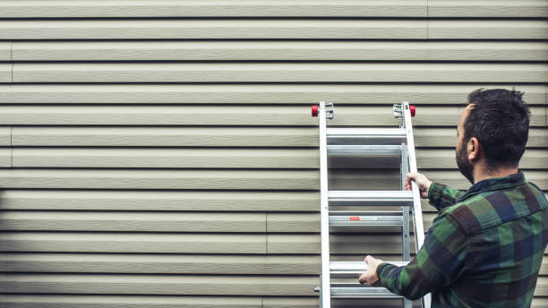 How To Choose The Right Materials for Your Siding Installation in 'Prairie Du Chien, WI